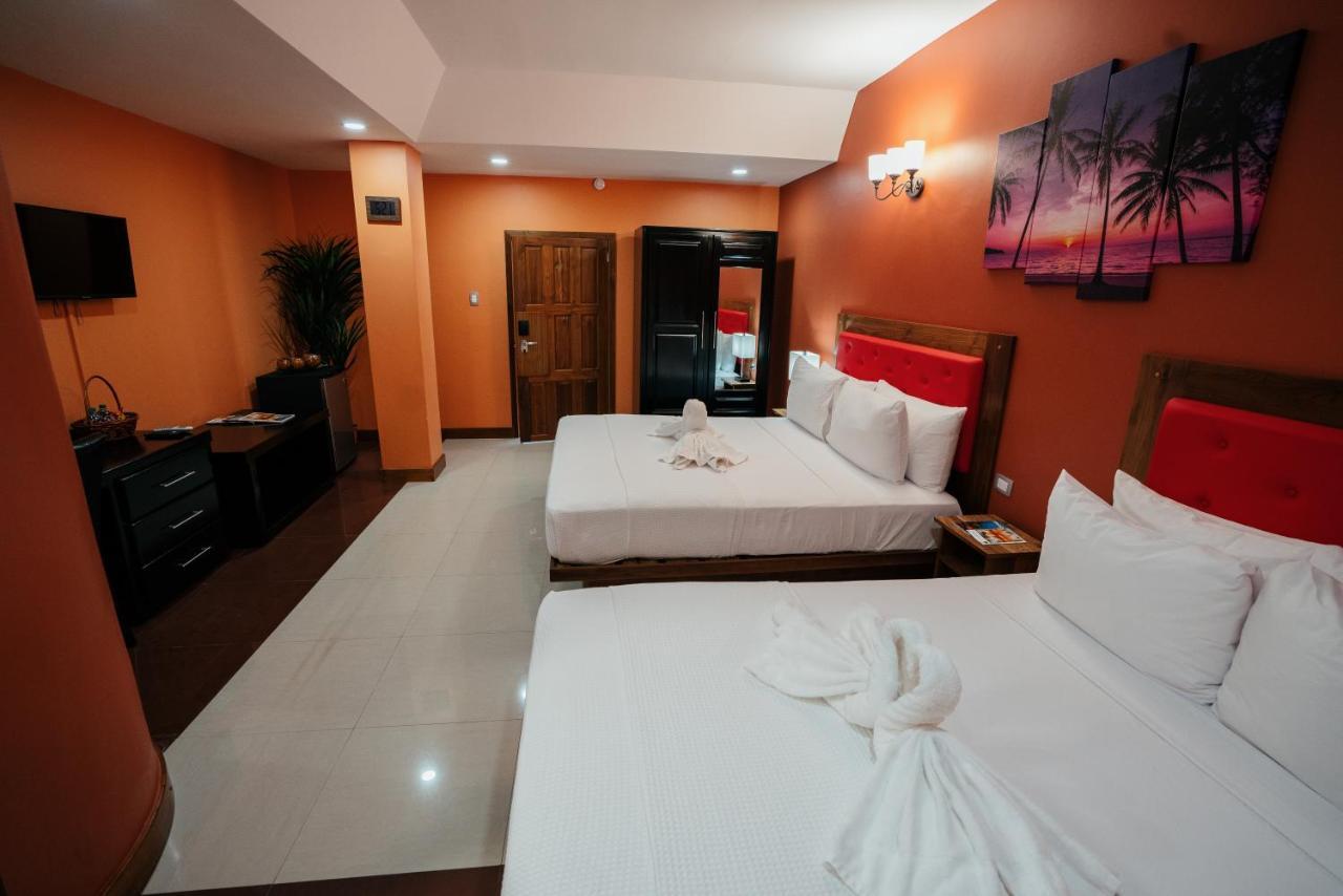 Runway Hotel Piarco Kültér fotó